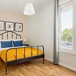 Executive Riverside Apartmán