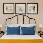 Executive Riverside *