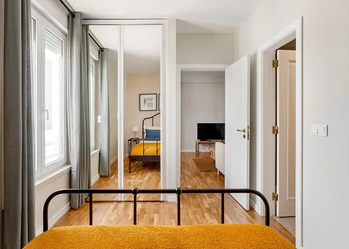 Executive Riverside *