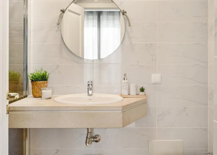 Executive Riverside *